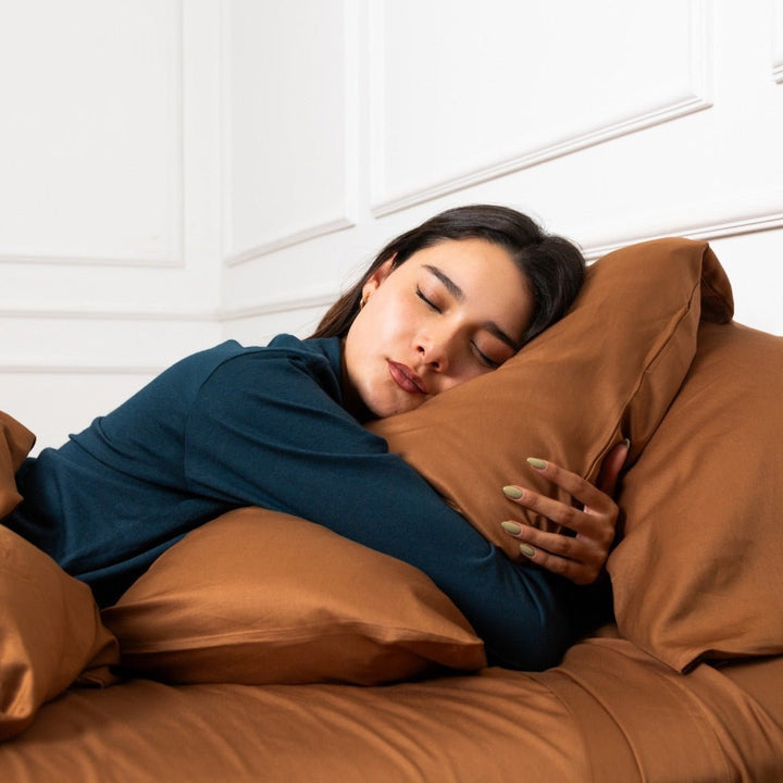 Pack Premium de Bambú + Set de Sábanas - Caramel Brown - RimboccareLuxury Comfort Perú
