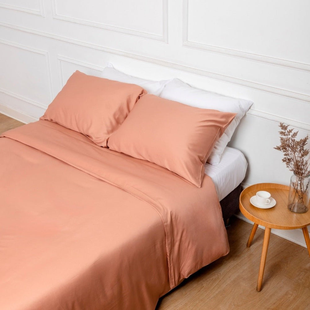 PACK TERRA DREAM: PLUMÓN + SET DE FUNDA DE PLUMÓN TERRACOTA + SET SÁBANAS DE BAMBÚ BLANCO - RimboccareLuxury Comfort Perú