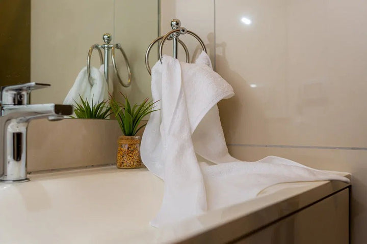 Set Luxury Spa: Bata + Toalla de cuerpo + Toalla de mano - RimboccareLuxury Comfort Perú