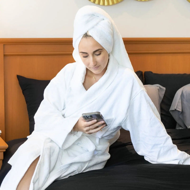 Set Luxury Spa: Bata + Toalla de cuerpo + Toalla de mano - RimboccareLuxury Comfort Perú