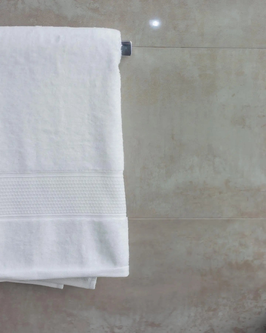 Toalla Hotelera de Mano - Blanca - RimboccareLuxury Comfort PerúSalud y belleza