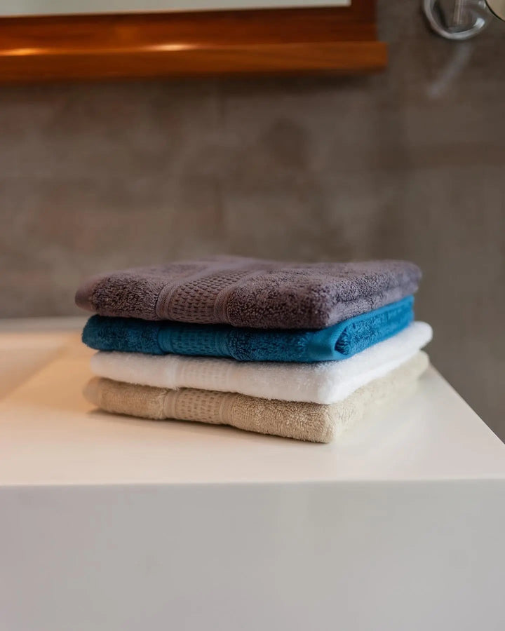 Toalla Hotelera de Mano - Blanca - RimboccareLuxury Comfort PerúSalud y belleza