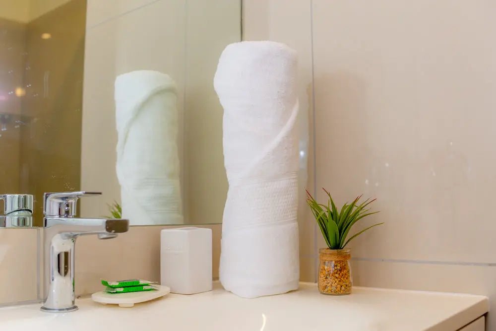 Toalla Hotelera de Mano - Blanca - RimboccareLuxury Comfort PerúSalud y belleza